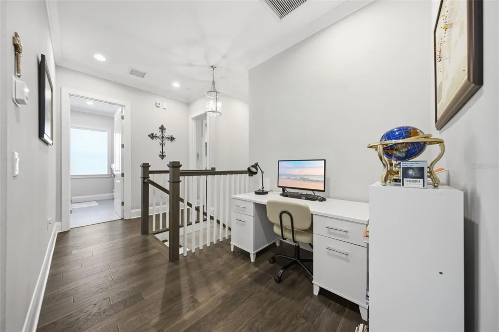 210 S SHORE CREST DRIVE Tampa, FL 33609
