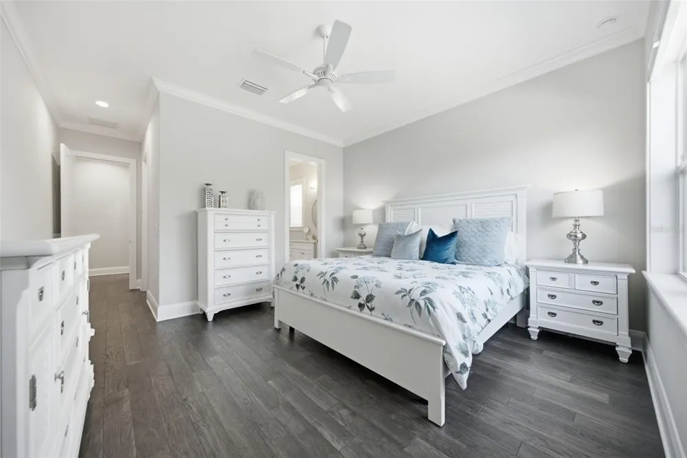 210 S SHORE CREST DRIVE Tampa, FL 33609