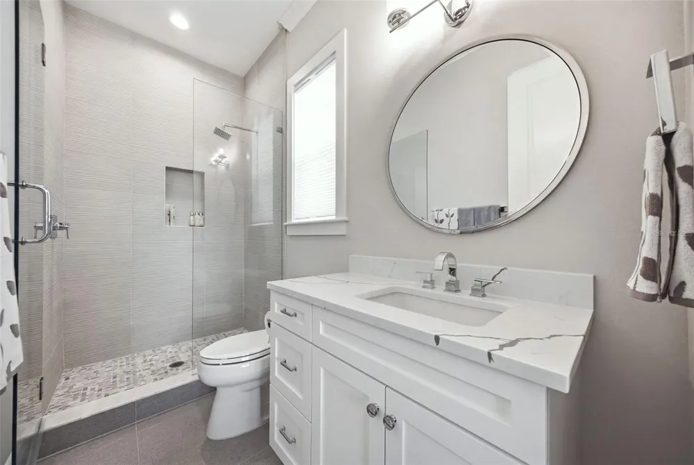 210 S SHORE CREST DRIVE Tampa, FL 33609