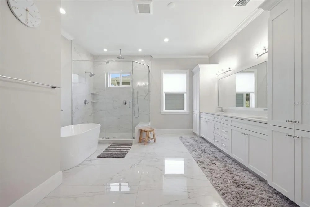 210 S SHORE CREST DRIVE Tampa, FL 33609