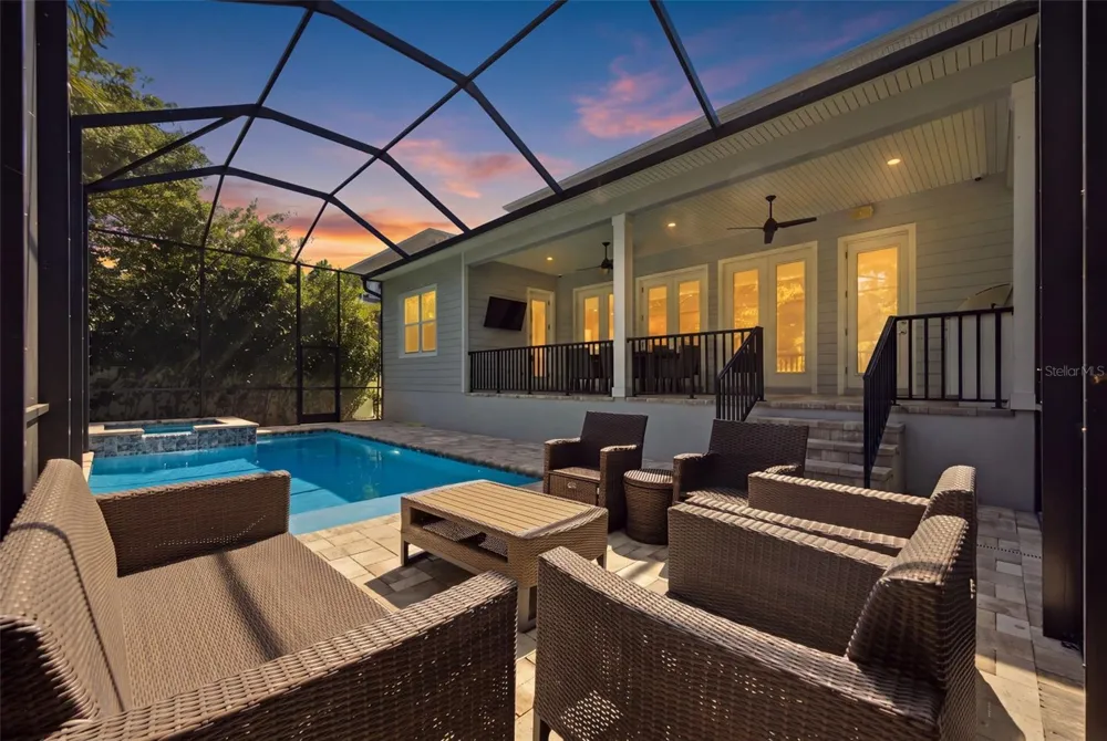 210 S SHORE CREST DRIVE Tampa, FL 33609
