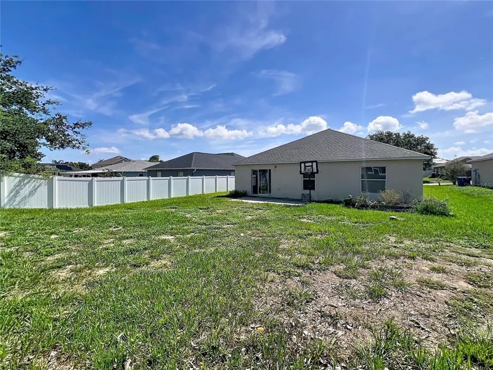 5641 ROYAL HILLS DRIVE Winter Haven, FL 33881