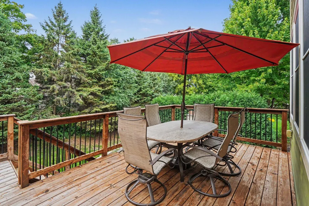 11665 Azure Court Inver Grove Heights, MN 55077