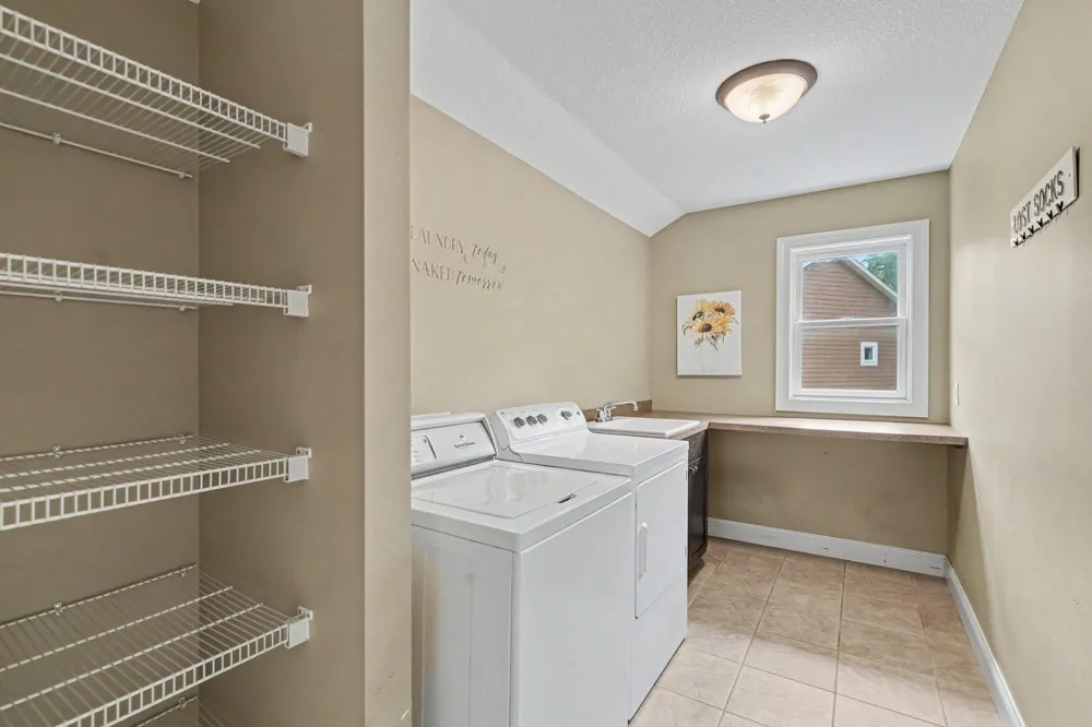 11665 Azure Court Inver Grove Heights, MN 55077