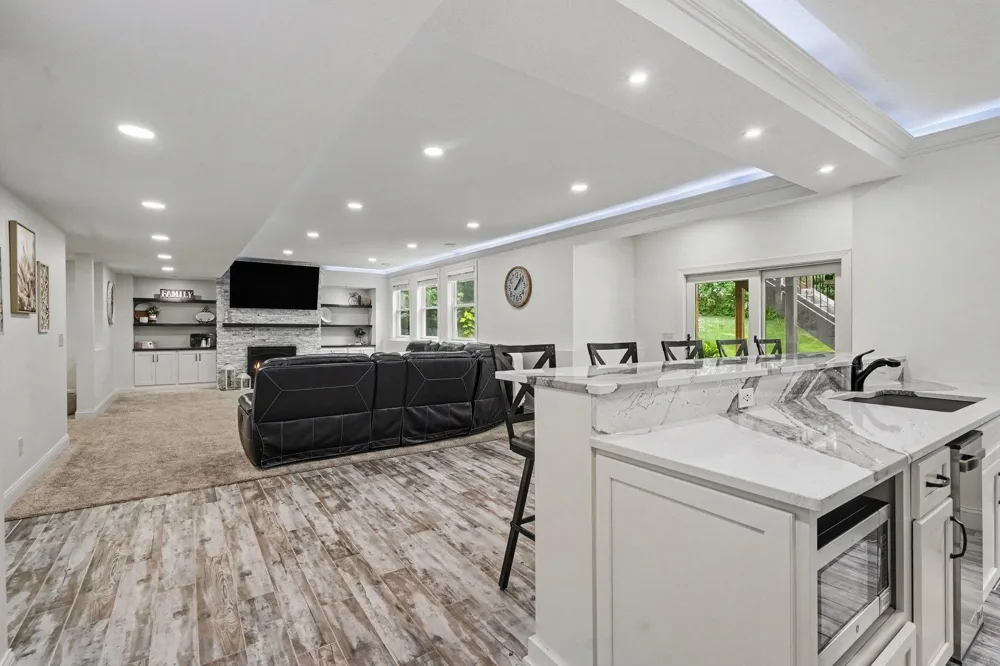 11665 Azure Court Inver Grove Heights, MN 55077