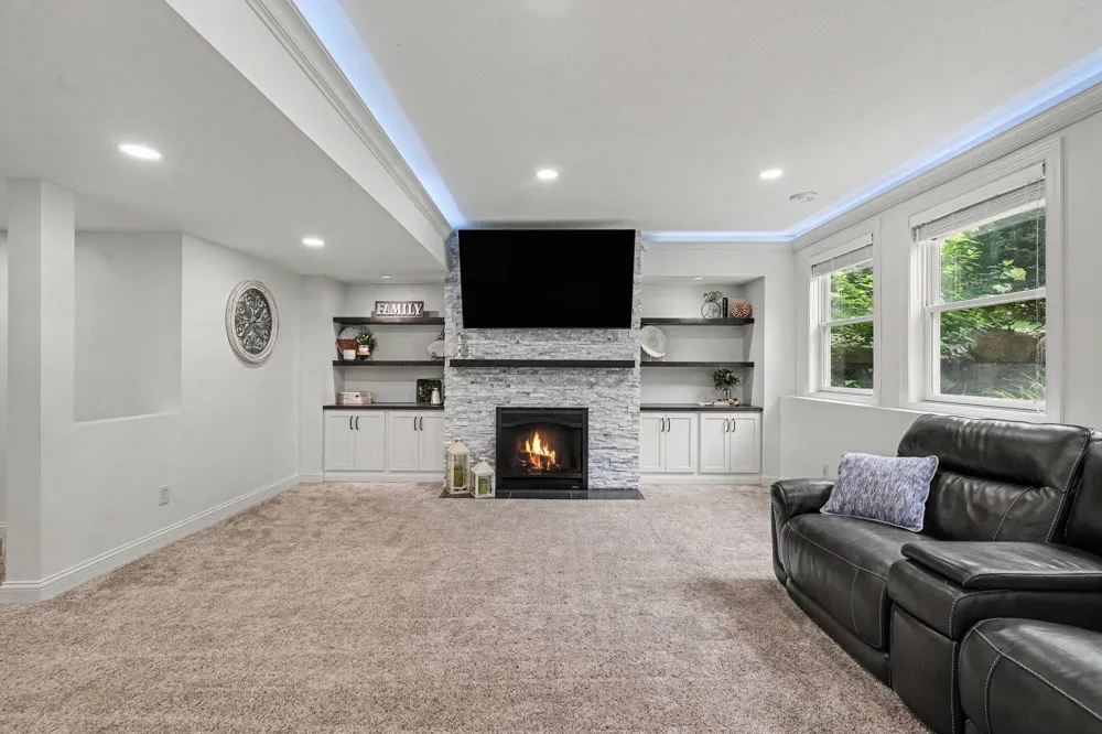 11665 Azure Court Inver Grove Heights, MN 55077