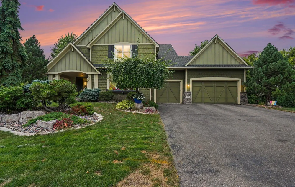 11665 Azure Court Inver Grove Heights, MN 55077