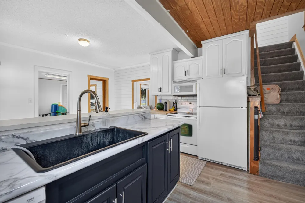540 2nd Avenue NW Plainview, MN 55964