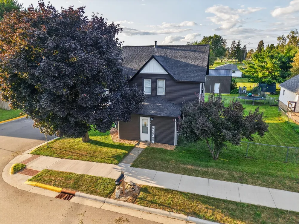 540 2nd Avenue NW Plainview, MN 55964