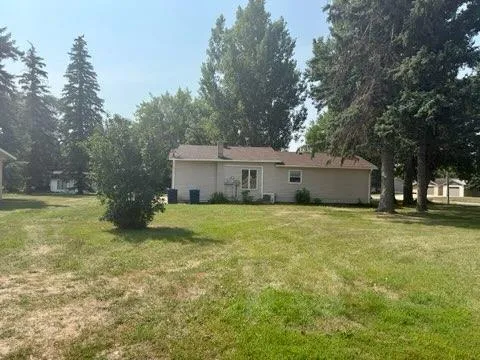 205 9th Avenue E Lisbon, ND 58054