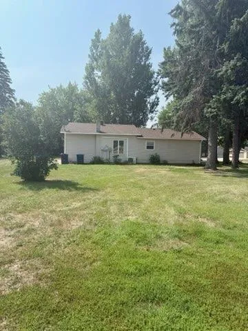 205 9th Avenue E Lisbon, ND 58054