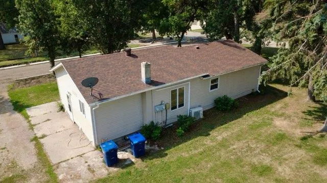 205 9th Avenue E Lisbon, ND 58054