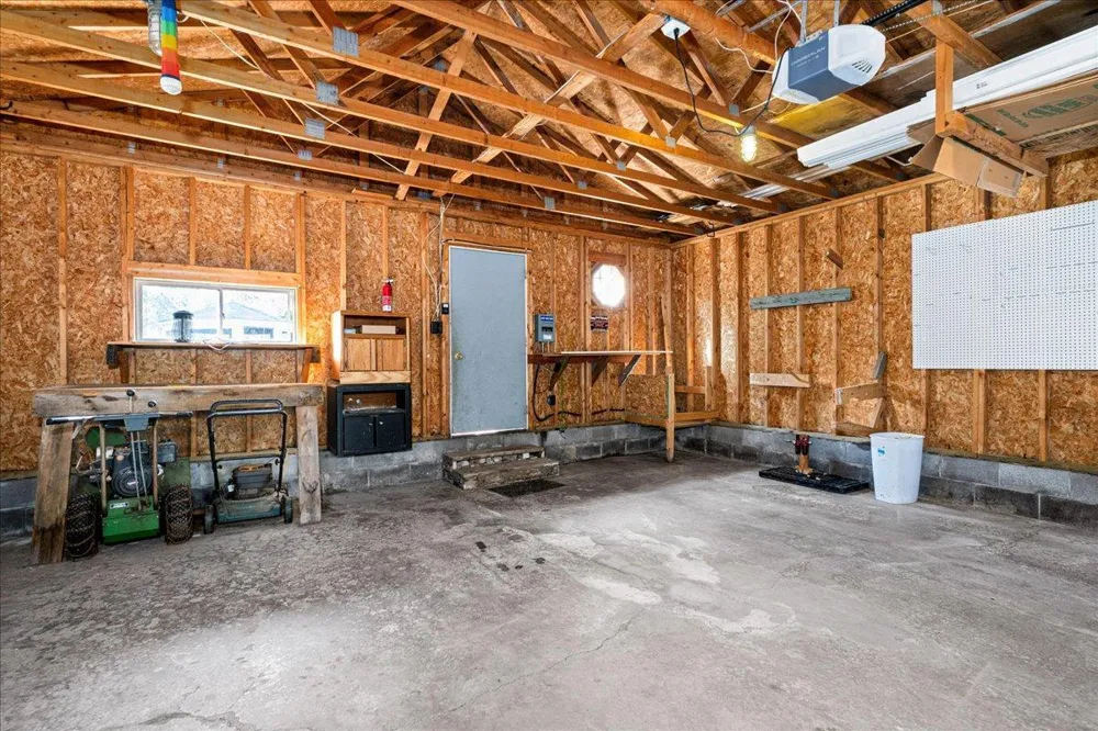 824 E 11th Street Duluth, MN 55805