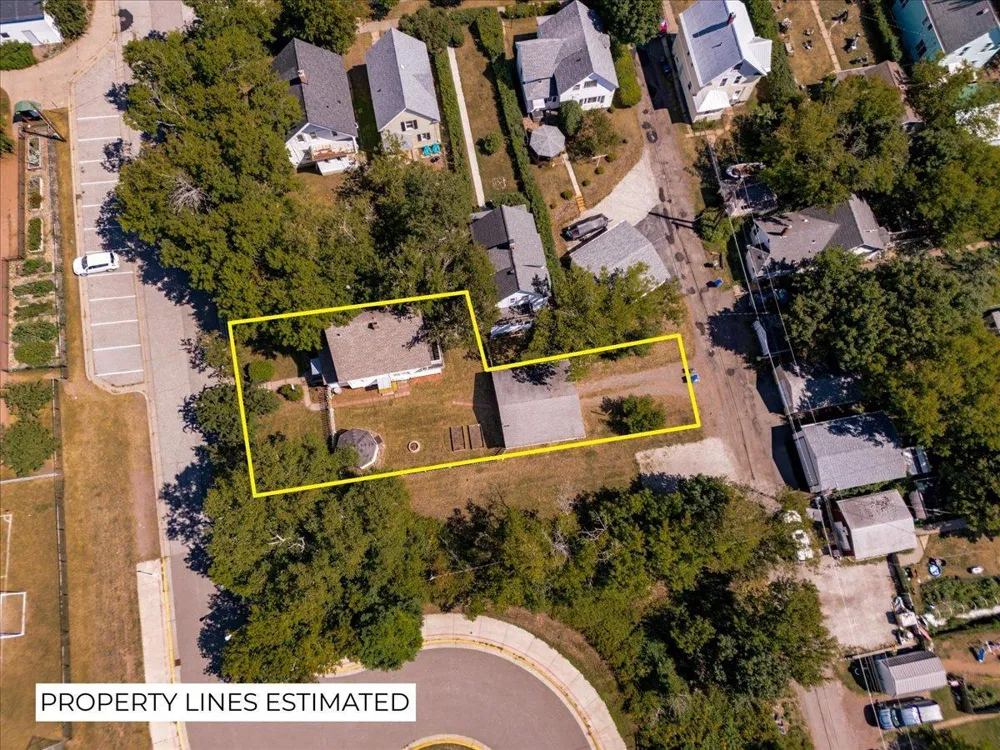 824 E 11th Street Duluth, MN 55805