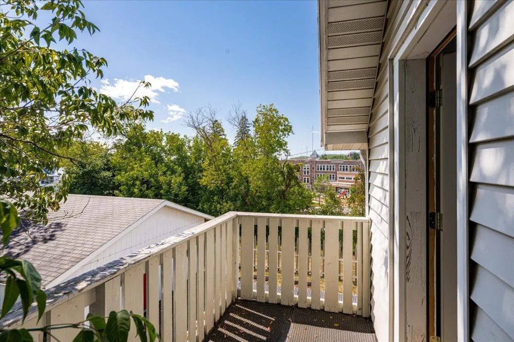 824 E 11th Street Duluth, MN 55805