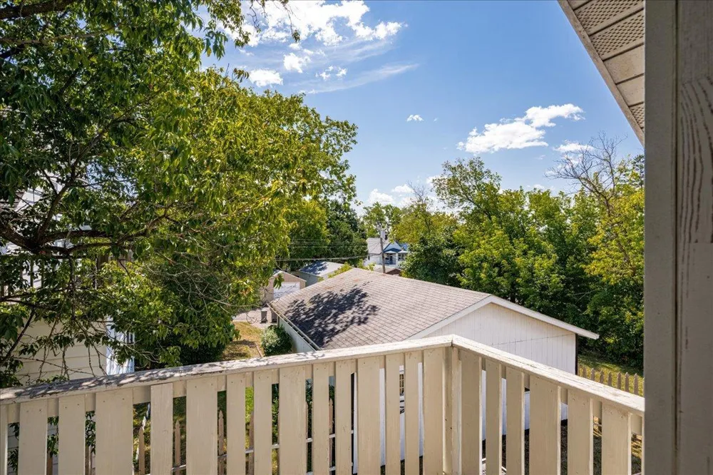 824 E 11th Street Duluth, MN 55805