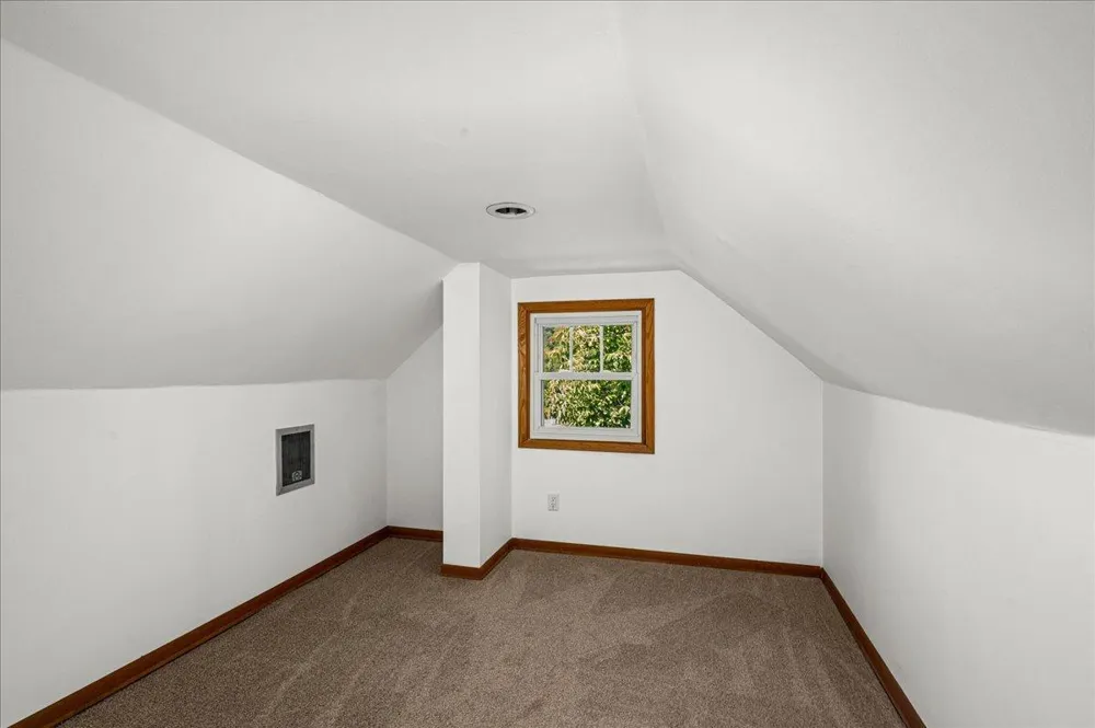 824 E 11th Street Duluth, MN 55805