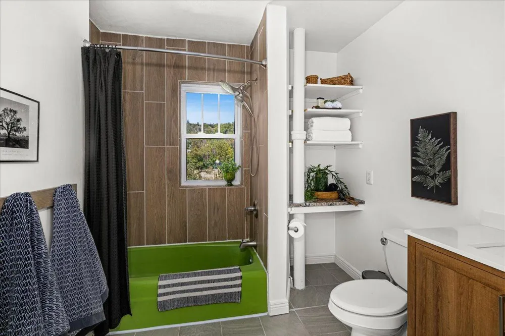 824 E 11th Street Duluth, MN 55805