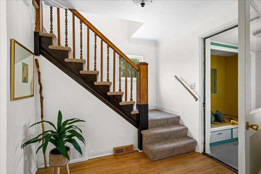 824 E 11th Street Duluth, MN 55805