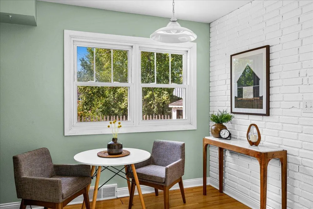 824 E 11th Street Duluth, MN 55805