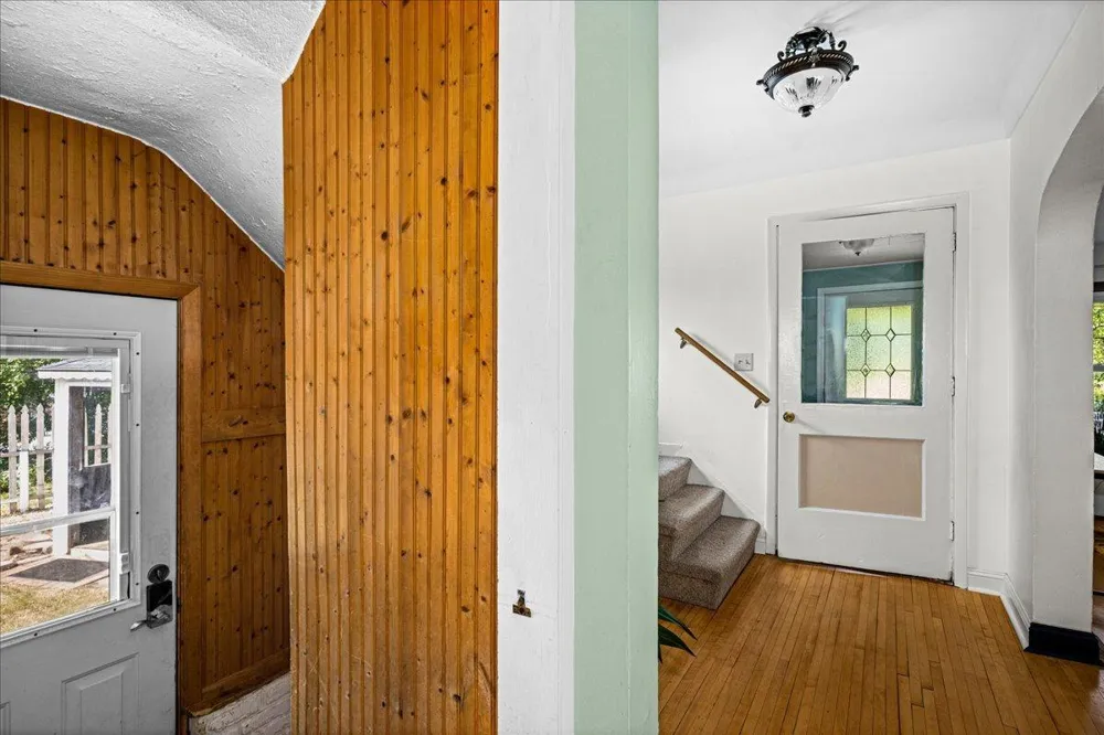824 E 11th Street Duluth, MN 55805