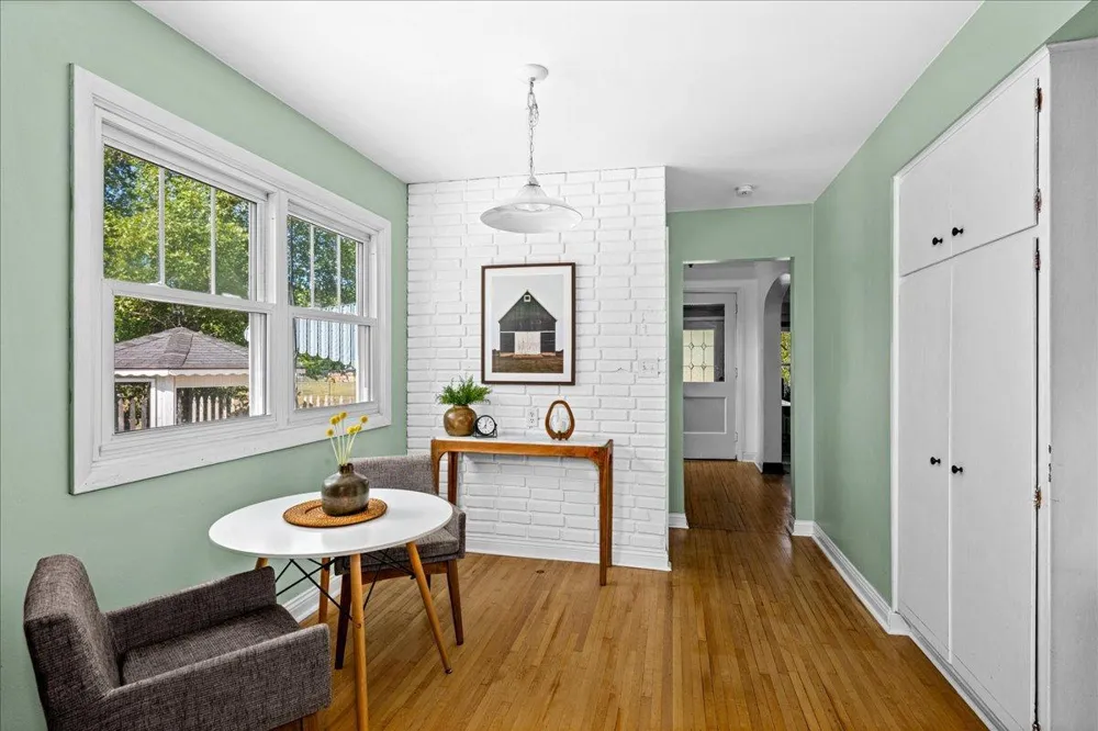 824 E 11th Street Duluth, MN 55805