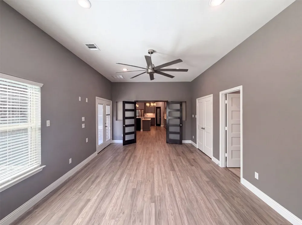 8912 Holt Street Lakeside, TX 76135