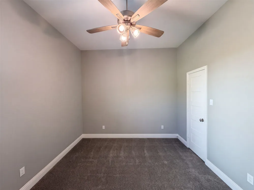 8912 Holt Street Lakeside, TX 76135