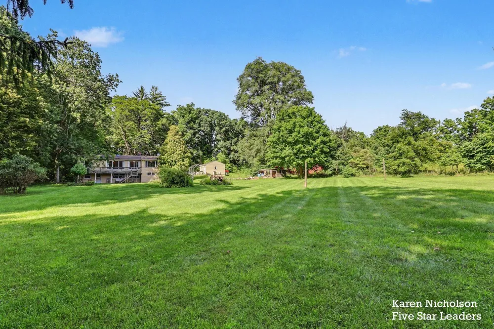 7950 96th Street SE Alto, MI 49302