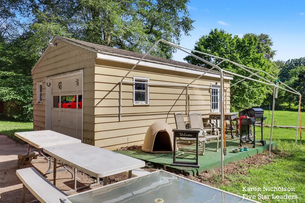 7950 96th Street SE Alto, MI 49302