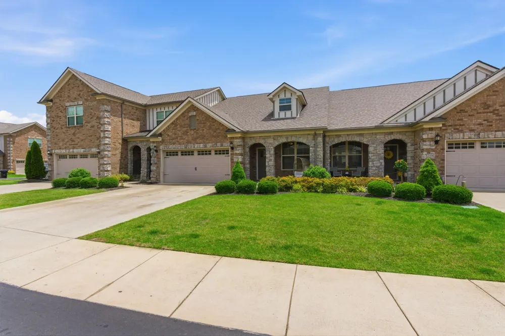 2108 Halfmoon Way Murfreesboro, TN 37130