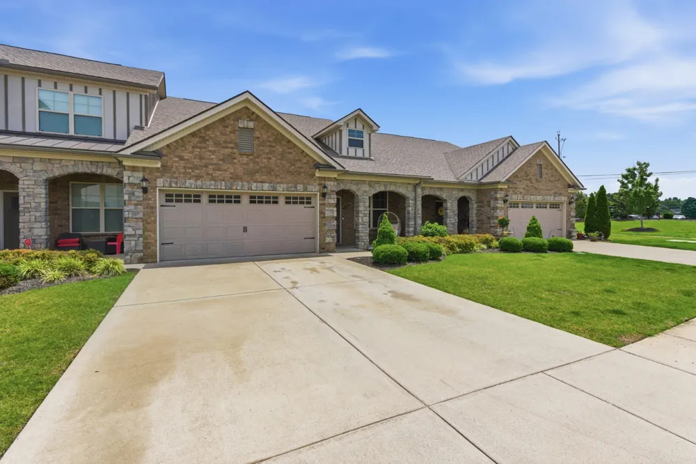 2108 Halfmoon Way Murfreesboro, TN 37130