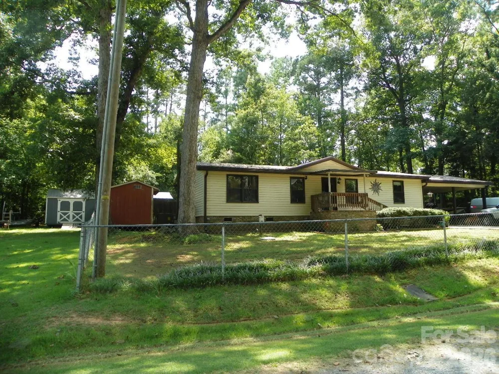 162 Fifth Avenue New London, NC 28127