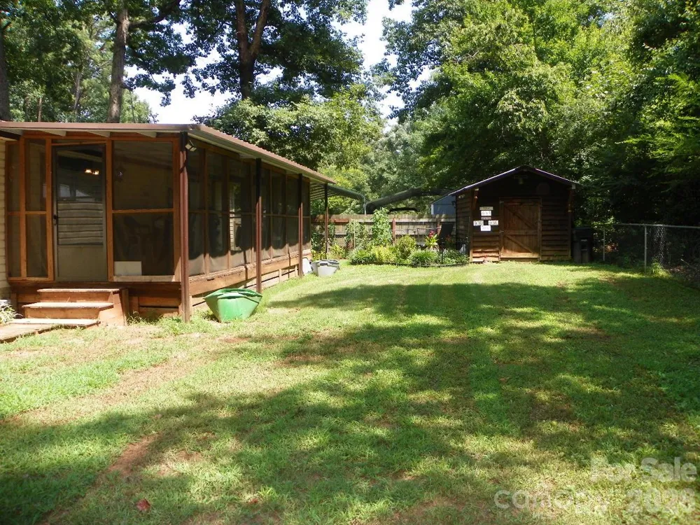162 Fifth Avenue New London, NC 28127