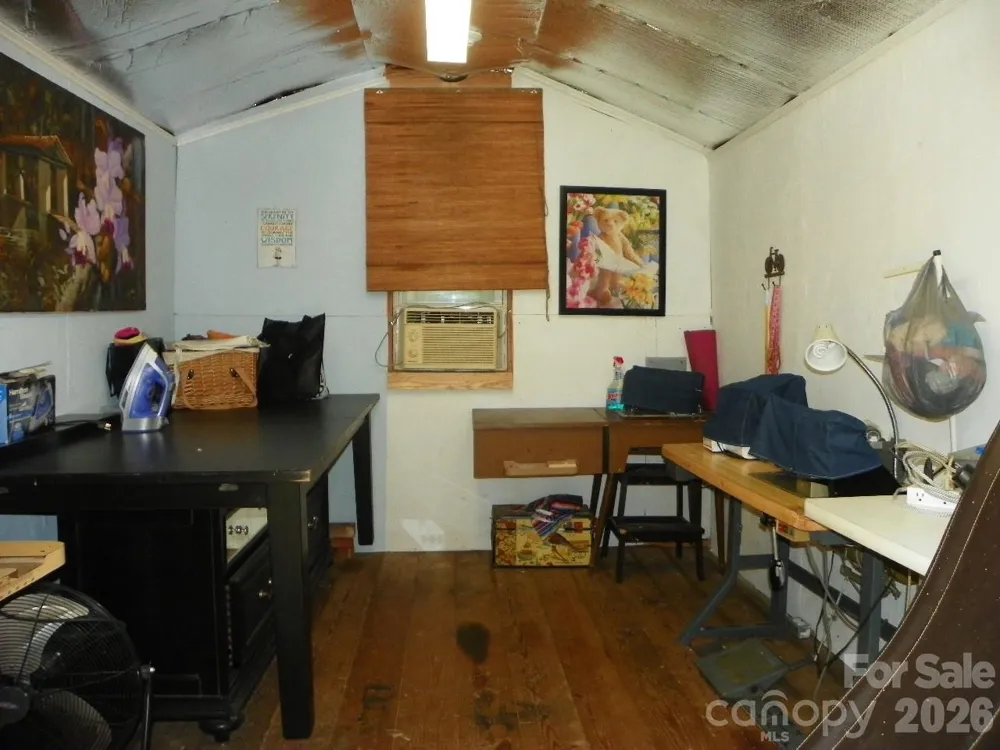162 Fifth Avenue New London, NC 28127
