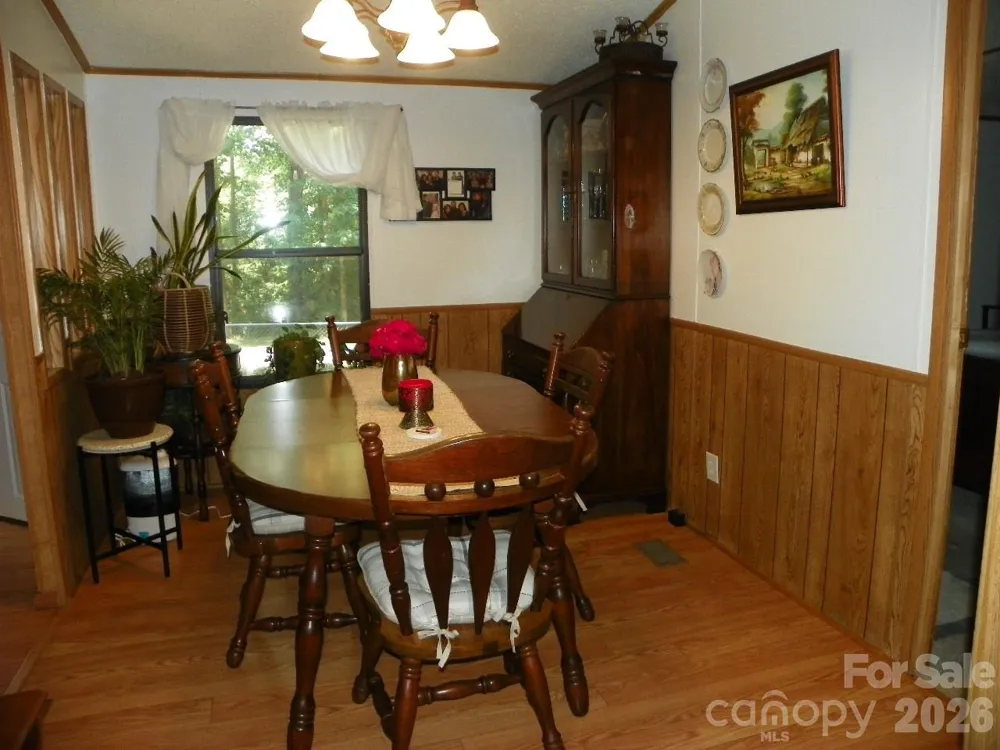 162 Fifth Avenue New London, NC 28127