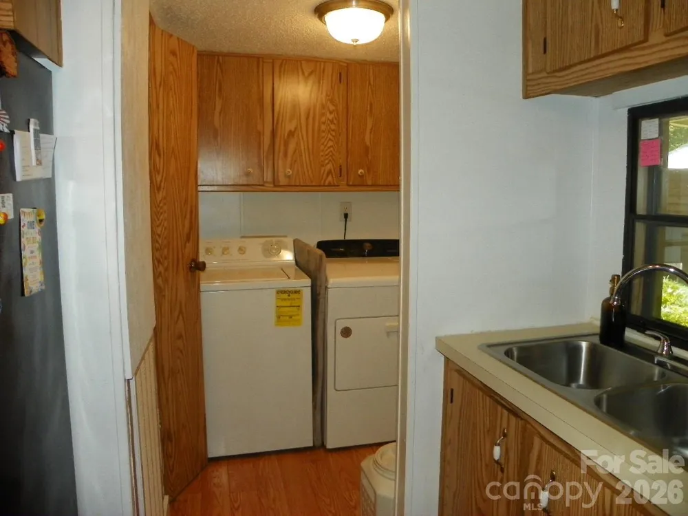 162 Fifth Avenue New London, NC 28127