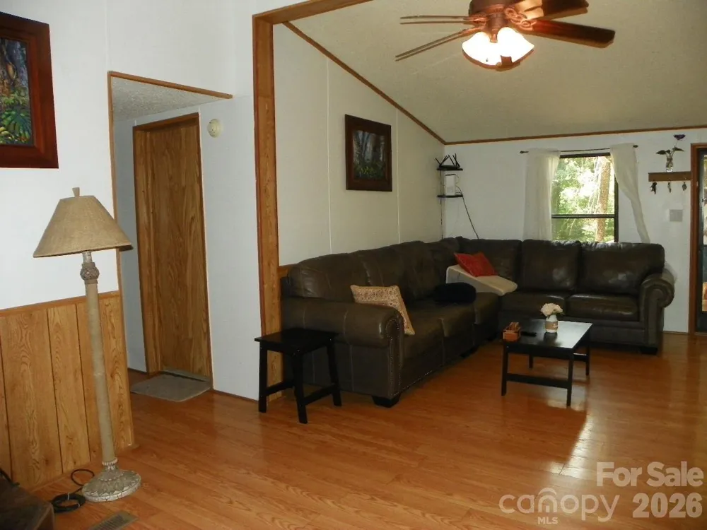 162 Fifth Avenue New London, NC 28127