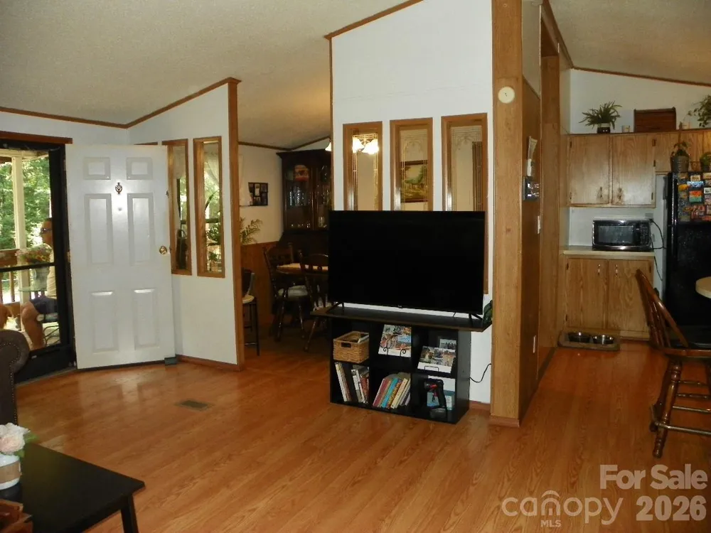 162 Fifth Avenue New London, NC 28127