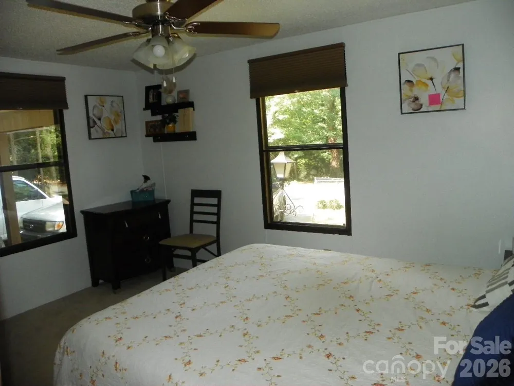 162 Fifth Avenue New London, NC 28127