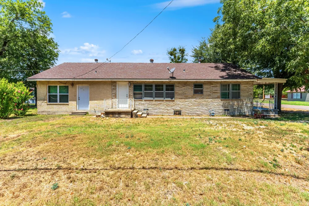 115 College Rosebud, TX 76570