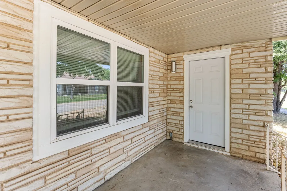 115 College Rosebud, TX 76570