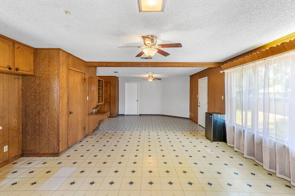 115 College Rosebud, TX 76570