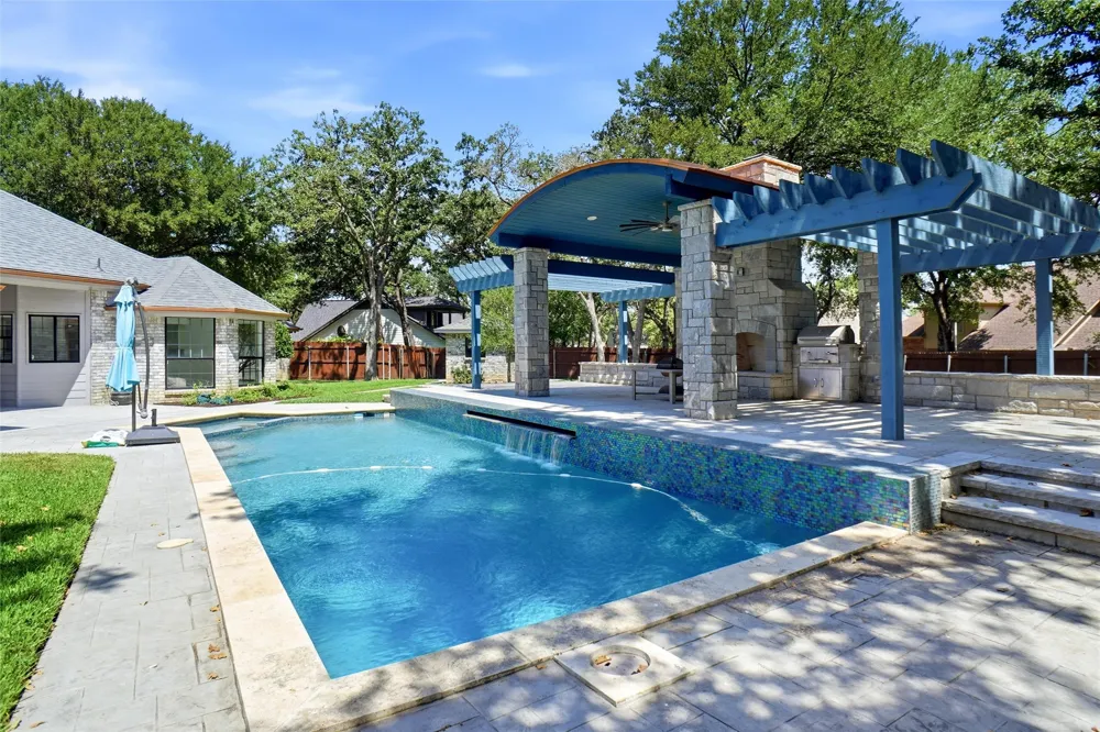 1409 Spars Court Azle, TX 76020