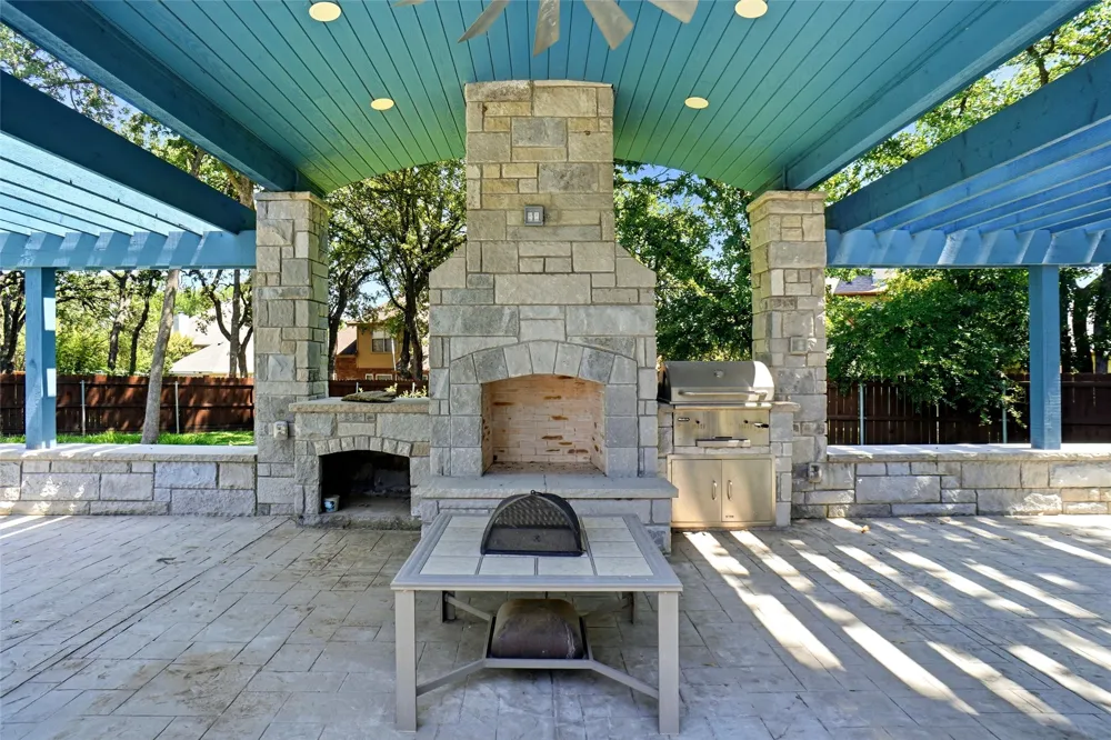 1409 Spars Court Azle, TX 76020