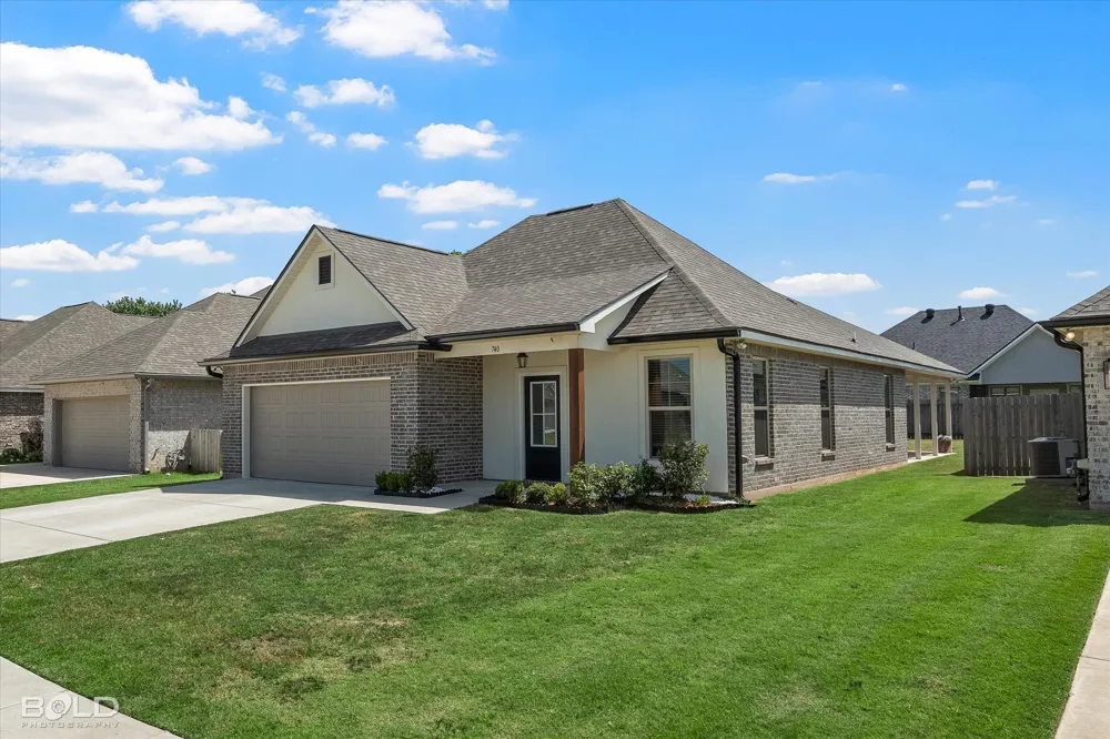 740 Crozier Drive Bossier City, LA 71111