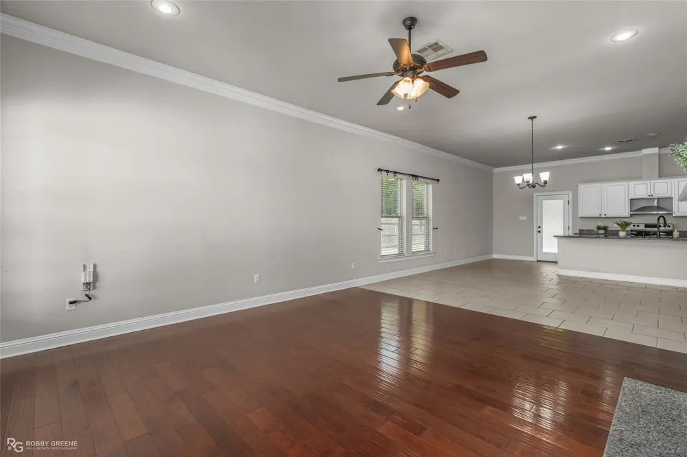 1576 Riverview Lane Shreveport, LA 71104