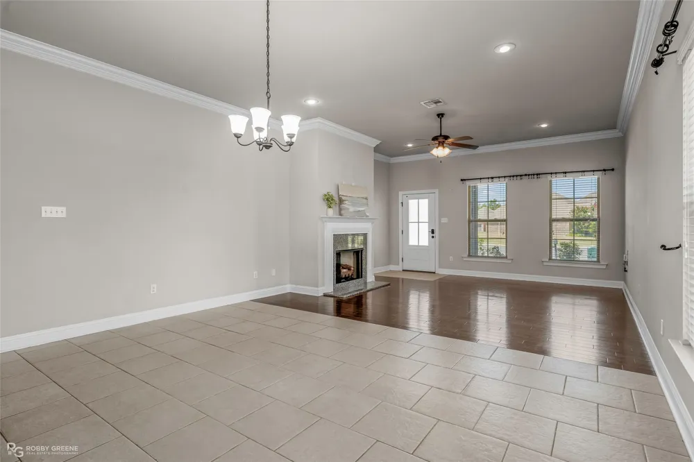1576 Riverview Lane Shreveport, LA 71104
