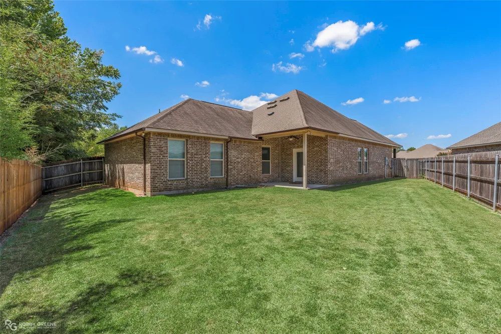 1576 Riverview Lane Shreveport, LA 71104