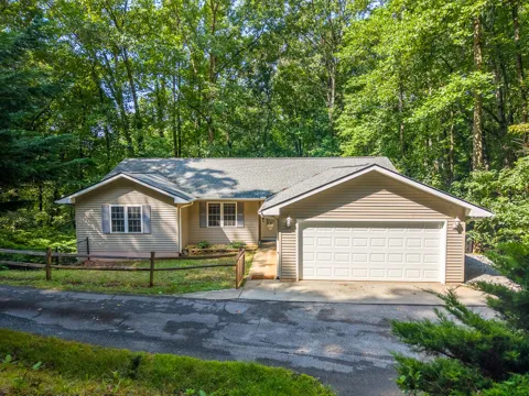 Maclor Forest Cir.